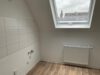 Gemütliche 2 Zimmer-Dachgeschosswohnung Nähe Uni-Sportplatz in Gießen - WoAb_-15422_03 - Küche_Bild1.jpg